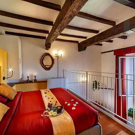 House Of Lovers - Magnificent View Over