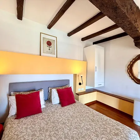 House Of Lovers - Magnificent View Over شقة