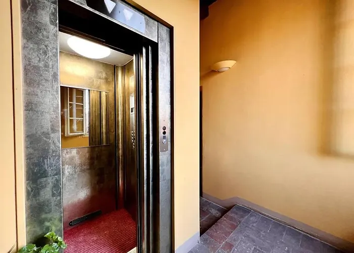 아파트 House Of Lovers - Magnificent View Over *