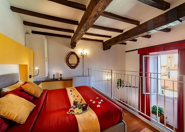 House Of Lovers - Magnificent View Over