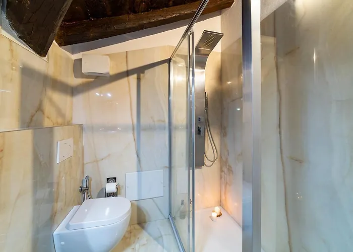 House Of Lovers - Magnificent View Over *